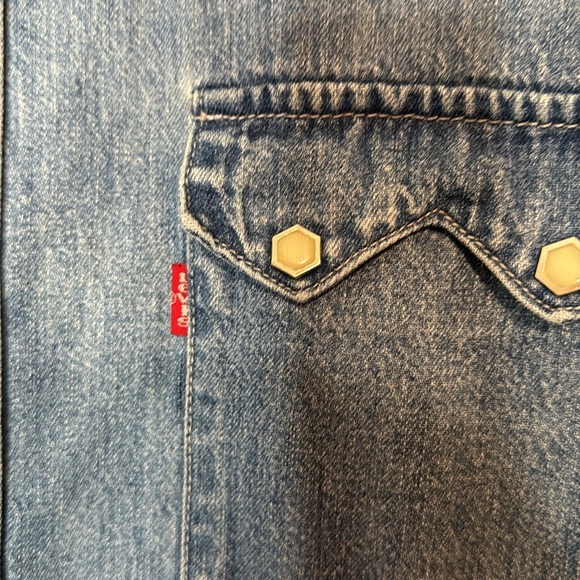 LEVIS VINTAGE RED TAG SLEEVELESS DENIM PEARL SNAP DOWN SHIRT - Picture 6 of 7